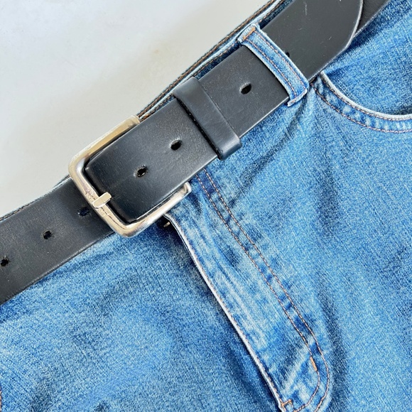 Hartman Dress Belt Black Leather Size 42 Made In Italy Solid Brass 1 1/2" Wide - Picture 2 of 7